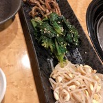 オモニ韓国家庭料理 - 