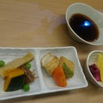 日本料理 たぐち - 天ぷら定食の小鉢です。