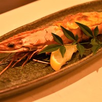 ◆焼き物・・・車エビ炭火焼き (百合根雲丹詰め) 