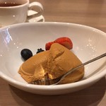 俺蔵 - 日替わりPasta Lunch ¥1,000 + プチデザート ¥200
                                紅茶 + パンナコッタ