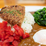 蜂の家 - 佐世保ハーフハンバーグカリー￥980 ＋ほうれん草のトッピング150円