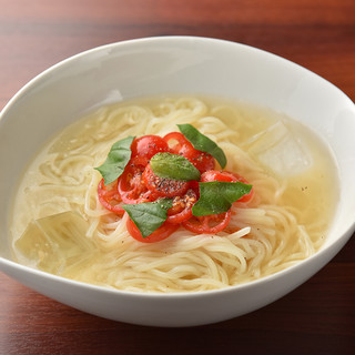 焼肉の〆にぴったりな豊富なサイドメニュー【大人気】