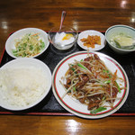 逸品園 - レバニラ炒め定食