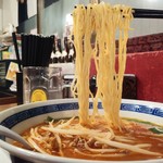 ＲＡＫＵＲＡＫＵＩＣＨＩＢＡＮ - 台湾味噌ラーメン580円麺アップ