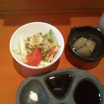 Kushiage Sakutto - タレ・サラダ・味噌汁