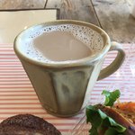 自家製酵母パンと手づくりあんこの店 いちあん  - カフェオレ