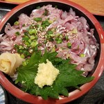 伊豆太郎 - 鯵ぶったったき漁師丼