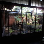 モトイ - 待合室から窓外の景色