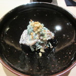 すし宮川  - シャコと春菊の白和え