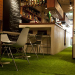 ローワーイーストサイドカフェ - お店のどこかにいます　自由の女神