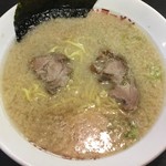 ラーメンショップ - ホーレン抜き！！！  タカシにあげた。
      
      フェンダー外した！って感じですね。
      
      ホーレン嫌い。
      
      
      
      