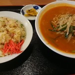 Taiwan Ryouriajigen - ラーメンセット(四川ラーメン＋炒飯)