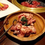 Yakiniku Horumon Hacchi - 