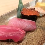 Sushi Tochinoki - にぎり：まぐろ、いくら、わらさ、えび、玉子