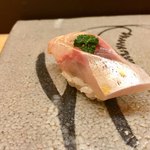 すし家 一柳 - 10. 鯵 初めて食べるイタリアンな味わい