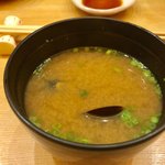 すし家 一柳 - 締めの味噌汁