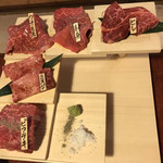 焼肉名所 - 赤身盛り合わせ