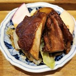 自然派中華 クイジン - 牛頬肉とビーツの柔らか煮と縮みホウレンソウの餡掛け和えそば タリアテッレセット 副菜　鶏肉の香味煮
