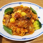 自然派中華 クイジン - こだわりランチ 週替りの主菜　牡蠣と卵､旬野菜のチリソース