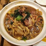 自然派中華 クイジン - 豚足と二種高菜のコラーゲン煮込みそば