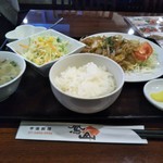 鳳山 - 豚肉しょうが焼き定食650円（外税）