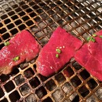 Shichirinyaki Sansaro - 和牛ロース 焼く