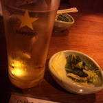 宮崎地鶏と鍋の酒処 じどりーにょ  - お通し＆ハイボール（富士山麓）