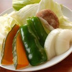 Houraku - 野菜盛り　450円。
