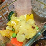 エリックサウスマサラダイナー - 冷製ポリヤル風サラダ