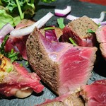 エリックサウスマサラダイナー - この焼き色と断面の鮮やかさ