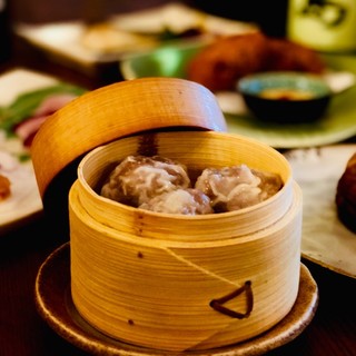 We have a wide variety of luxurious shumai, and once you try it, you will become addicted to it.