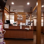 焼肉じゅうじゅうカルビ - 入店して約5分、放置されました。夜より昼の店員さんの方が、接客レベルが高いです。金券持って無かったら、帰っちゃう所でした。(笑)