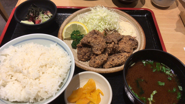 鮪小屋本店 ユニモール店 まぐろごやほんてん 国際センター 魚介料理 海鮮料理 食べログ