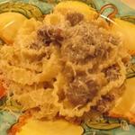 インフィニート - マファルディーネ　牛頬肉とたっぷり玉葱の煮込みソース