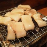 魚 しんのすけ - 201110　付き出しはいつもの烏賊のあぶり焼き