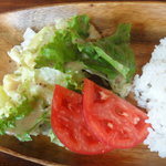 パントリー コヨーテ - ワンプレートのサラダ付き