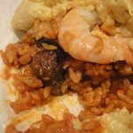 ビストロ茶葉蘭 - ビーフステーキと大海老入りの特製オムライス