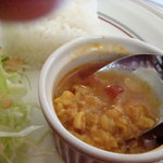 ザ・ティフィン - ダルスープの中には豆がたっぷり