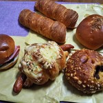 Bebe - クリームホーン、コロッケロール、ロースハムサンド、ソーセージクロワッサン、カレーパン