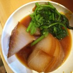 博多のおでん - 大根、春菊