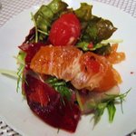 ビストロ ダイア - 新鮮なサーモンにトマトが美味しい
