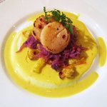 ビストロ ダイア - 北海道産帆立のポワレ　アサリのアメリケーヌソース