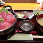 傳 - 鉄火丼1000円