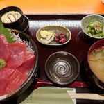 傳 - 鉄火丼1000円