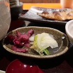 傳 - 本日の定食800円