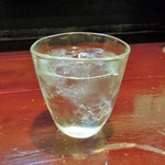 酒肴商店 アジト - 焼酎ロック