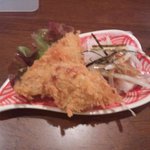 マゴコロ - つきだし（白身魚のフライ＆タコのサラダ）