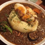 たごカレー - 馬キーマ(玉子トッピング)980円