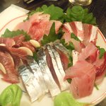 TAPAS桜台 - かつお・ワラサ・しめ鯖・鯵の盛り合わせ