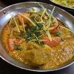 Handi レストラン - トマトゴーシュト